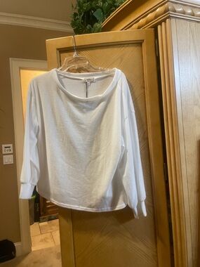 Nytt white sweater size large